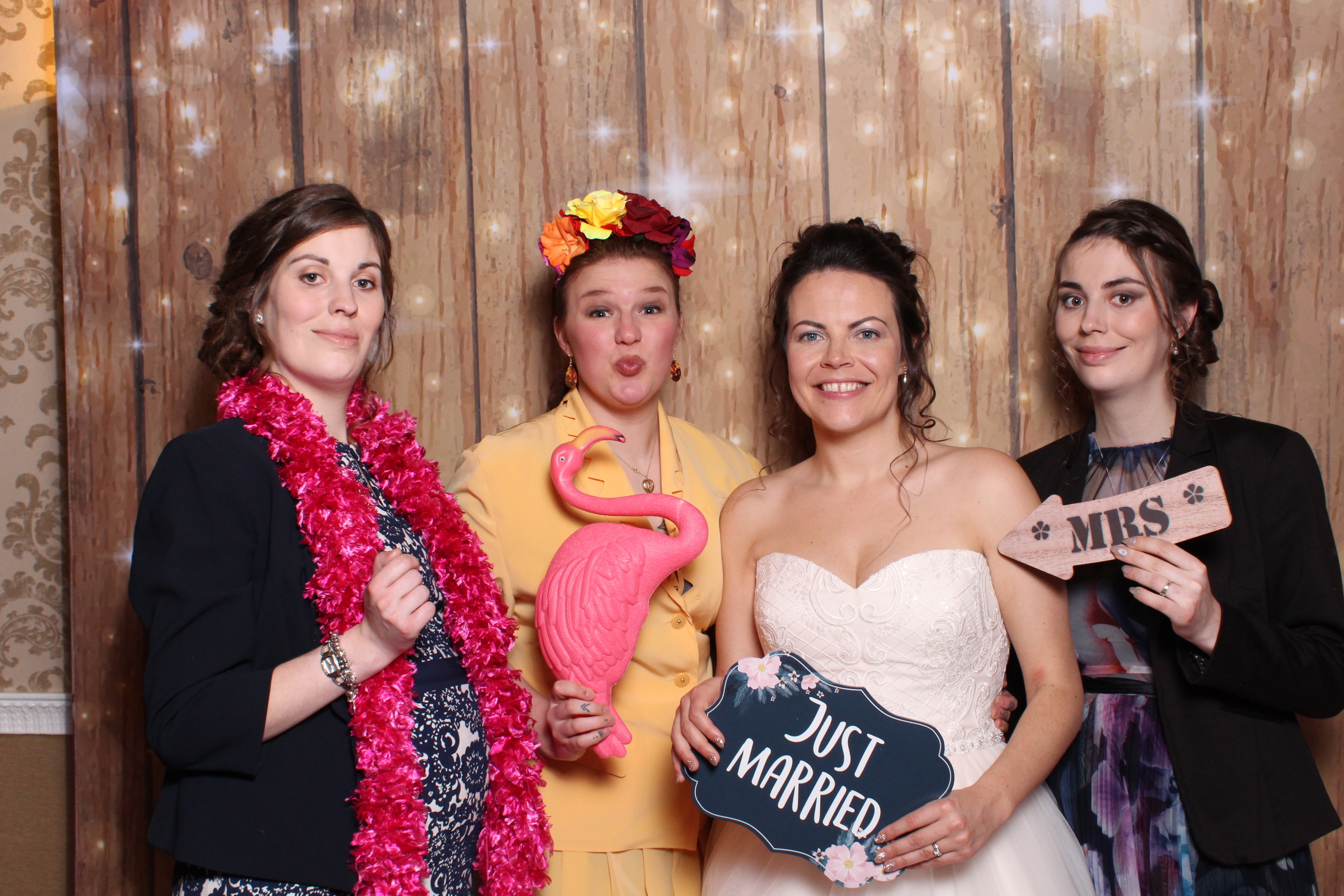 Mr & Mrs Sewell  | View more photos from the event at gallery.magicimages.uk/u/MagicImages/Mr-Mrs-Sewell